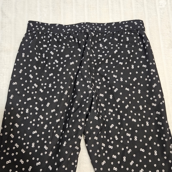 BOGO Free🦋 Lord & Taylor Floral Print Pull On Pants - Picture 16 of 16